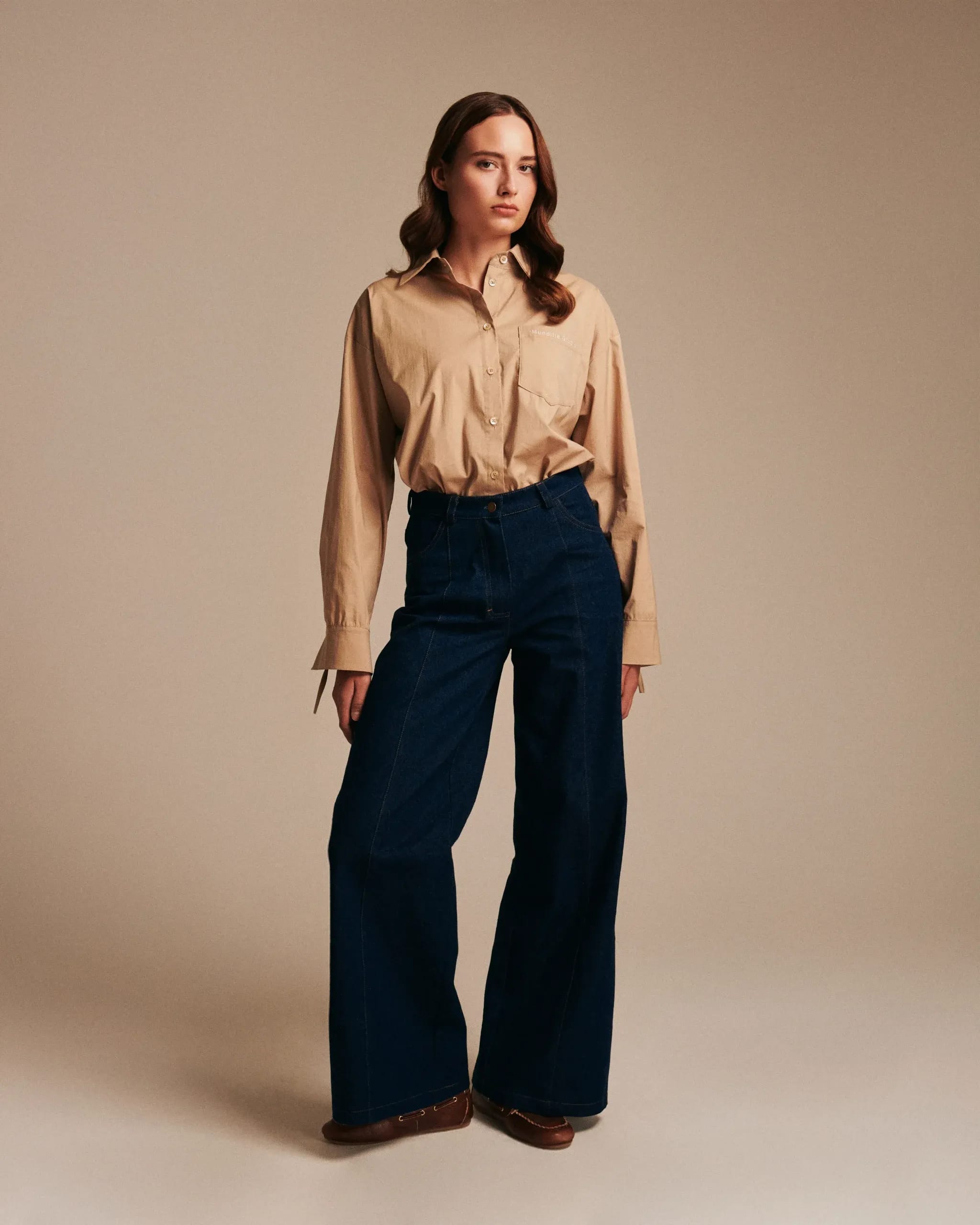 JEANS, photograph 1